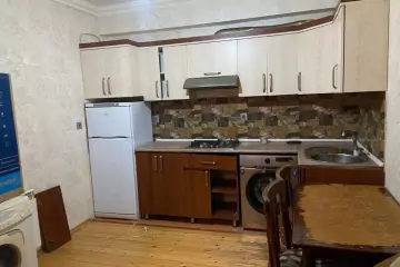 Satılır Yeni Tikili Bakıxanovda