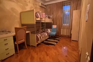Satılır Yeni Tikili 1-ci Mikrorayonda