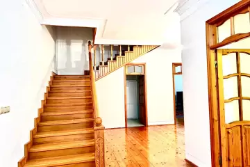 Satılır Villa Yeni Ramana Qəsəbəsida