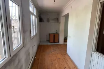 Satılır Köhnə Tikili Biləcəridə