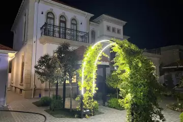 Satılır Bağ Evi Novxanıda