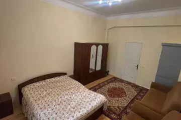 Aylıq Kirayə Köhnə Tikili Montində