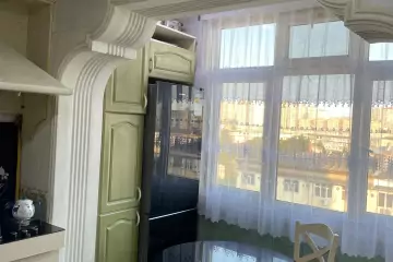 Satılır Köhnə Tikili 8-ci Kilometrdə