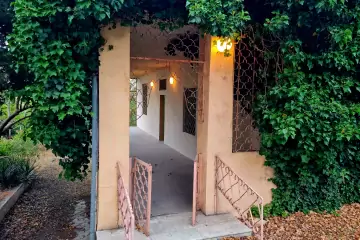 Satılır Bağ Evi Bilgəhdə