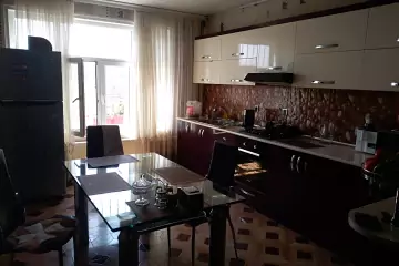 Satılır Həyət Evi Rəsulzadə Qəsəbəsində
