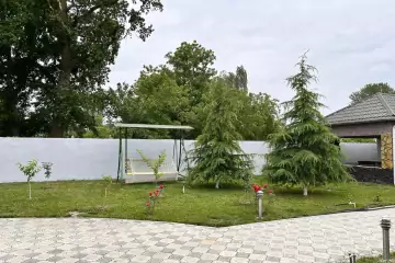 Günlük Kirayə Bağ Evi Nabranda