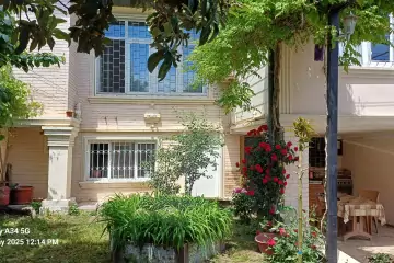 Satılır Həyət Evi Rəsulzadə Qəsəbəsində