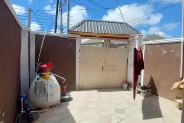 Satılır Həyət Evi Binədə
