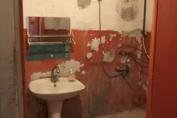 Satılır Köhnə Tikili Qaraçuxurda