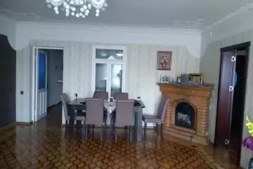 Satılır Həyət Evi Rəsulzadə Qəsəbəsində