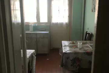 Satılır Köhnə Tikili Qaraçuxurda