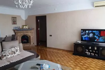 Satılır Həyət Evi Rəsulzadə Qəsəbəsində
