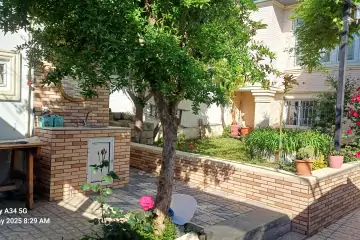 Satılır Həyət Evi Rəsulzadə Qəsəbəsində