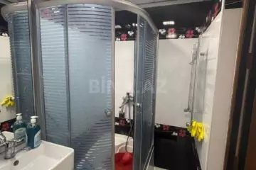 Satılır Yeni Tikili 7-ci Mikrorayonda