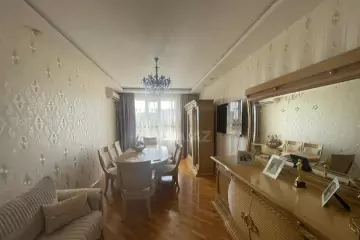 Satılır Yeni Tikili 7-ci Mikrorayonda