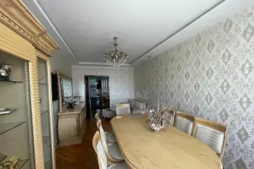 Satılır Yeni Tikili 7-ci Mikrorayonda