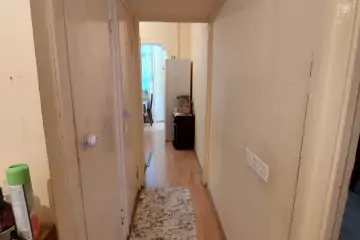Satılır Köhnə Tikili Elmler Akademiyasıda