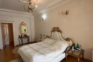 Satılır Yeni Tikili Elmler Akademiyasıda