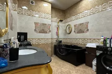 Satılır Yeni Tikili Elmler Akademiyasıda