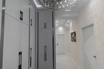 Satılır Yeni Tikili 5-ci Mikrorayonda
