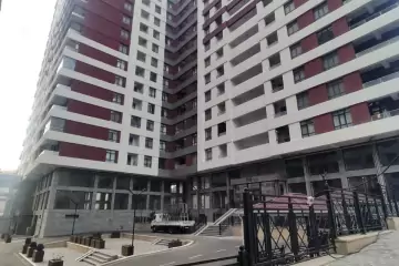 Satılır Yeni Tikili 5-ci Mikrorayonda