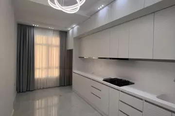 Satılır Yeni Tikili 5-ci Mikrorayonda