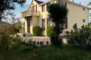 Satılır Həyət Evi Buzovnada