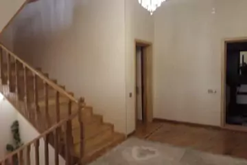 Satılır Həyət Evi Bakı Kinoteatrıda