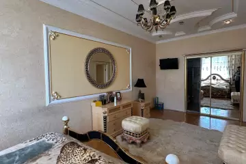 Satılır Yeni Tikili Elmler Akademiyasıda