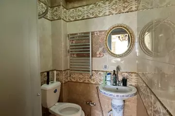 Satılır Yeni Tikili Elmler Akademiyasıda