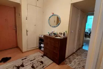 Satılır Köhnə Tikili Elmler Akademiyasıda