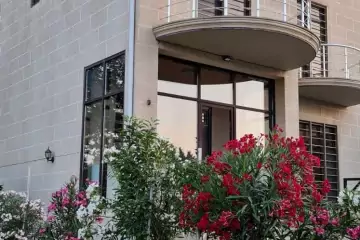 Satılır Bağ Evi Novxanıda