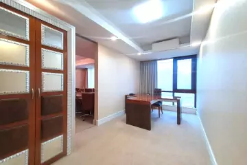 Satılır Ofis Ağ şəhər Kompleksində