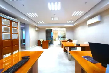 Satılır Ofis Ağ şəhər Kompleksində
