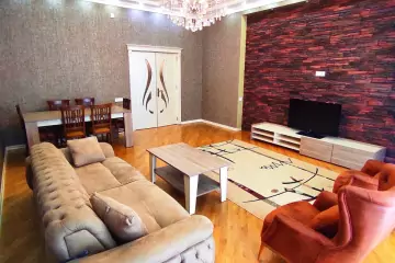 Satılır Yeni Tikili Yasamalda