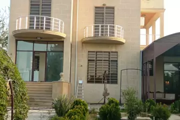 Satılır Bağ Evi Novxanıda 