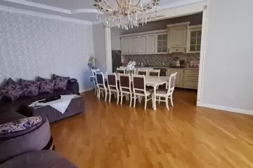 Satılır Bağ Evi Novxanıda