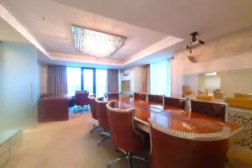 Satılır Ofis Ağ şəhər Kompleksində