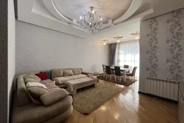 Satılır Yeni Tikili Elmler Akademiyasıda