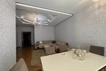 Satılır Yeni Tikili Elmler Akademiyasıda