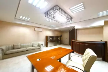 Satılır Ofis Ağ şəhər Kompleksində