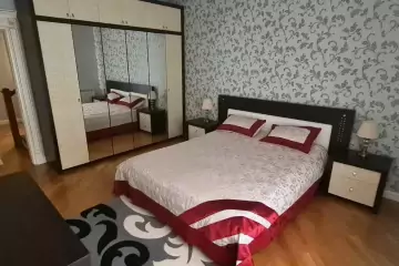 Satılır Bağ Evi Novxanıda
