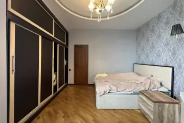 Satılır Yeni Tikili Elmler Akademiyasıda