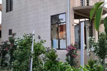 Satılır Bağ Evi Novxanıda