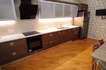 Satılır Yeni Tikili Yasamalda