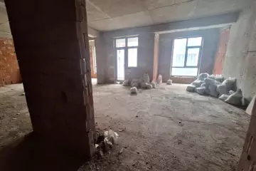 Satılır Yeni Tikili şərq Bazarında