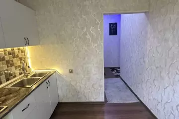Satılır Köhnə Tikili Nərimanov Parkı