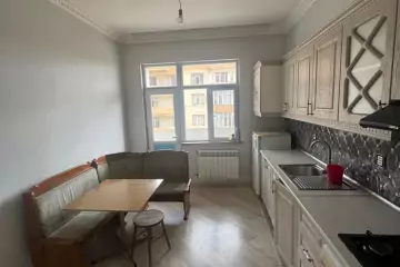 Satılır Yeni Tikili Yeni Yasamalda