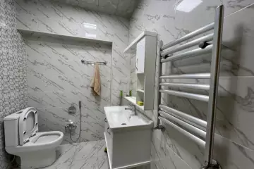 Aylıq Kirayə Yeni Tikili şərq Bazarında