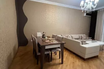 Satılır Yeni Tikili Elmler Akademiyasıda